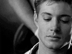 tumblr_nfivowCf9p1r7ex9oo1_r1_250